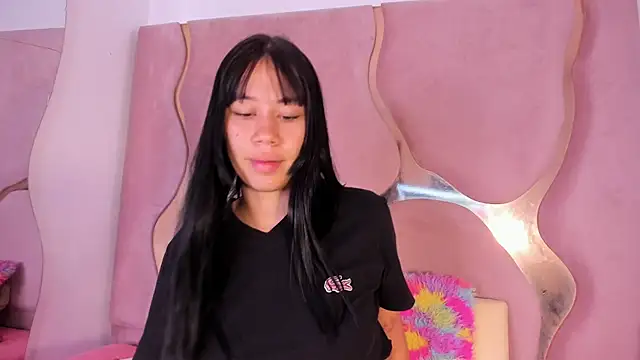 Snapshot of Sofia-candyht chatting on 06-20-26, 08:33 Sofia-candyht online show from 06-20-26, 08:33
