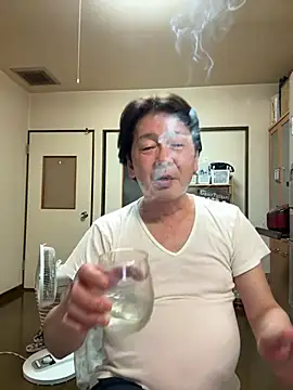 Snapshot of SaneService9 chatting on 04-13-26, 07:03 SaneService9 online show from 04-13-26, 07:03