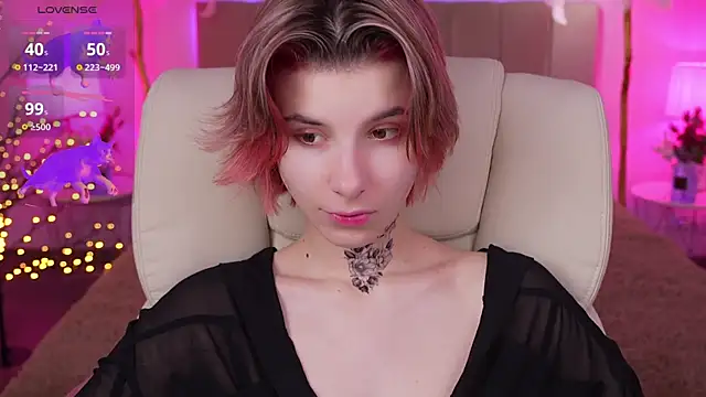 Snapshot of HaylaAmber chatting on 12-19-24, 05:40 HaylaAmber online show from 12-19-24, 05:40