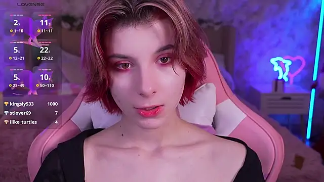 Snapshot of HaylaAmber chatting on 12-22-24, 11:20 HaylaAmber online show from 12-22-24, 11:20