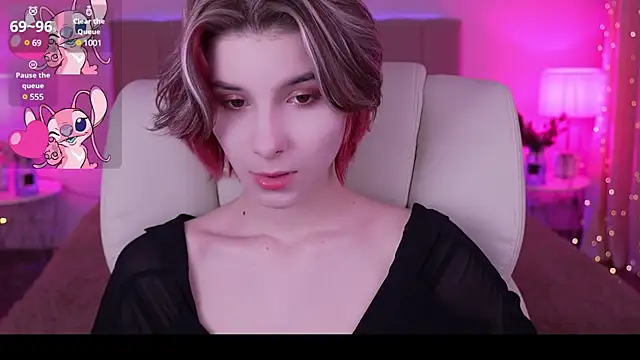 Snapshot of HaylaAmber chatting on 01-28-25, 08:04 HaylaAmber online show from 01-28-25, 08:04