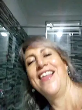 Snapshot of almaluna7 chatting on 10-14-25, 11:38 almaluna7 online show from 10-14-25, 11:38