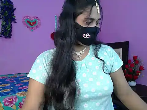 Hot Maleka online show from 03-19-26, 05:28