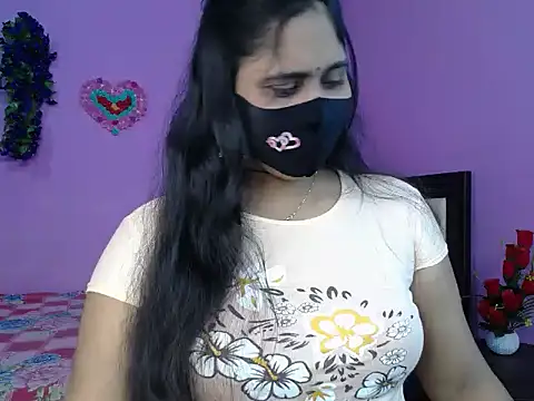 Hot Maleka online show from 04-06-26, 04:30