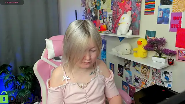 Sara Robinson online show from 04-17-26, 02:25