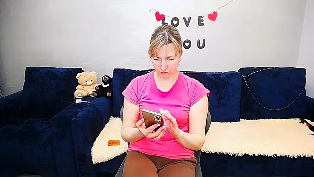 Incredible Ariela online show from 04-05-26, 01:52