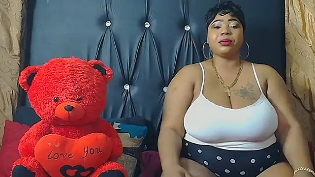 HUMONGUOUSTITSS online show from 10-08-25, 04:04