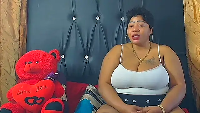 HUMONGUOUSTITSS online show from 11-08-25, 08:14