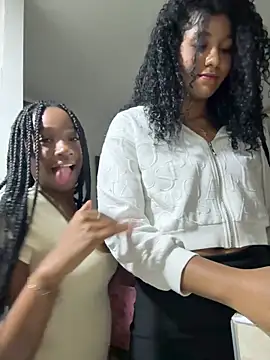 EscorpiLeoncita online show from 03-08-26, 03:54