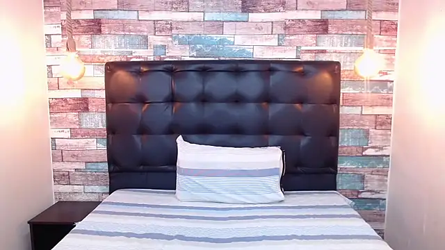 JaicobRuneer online show from 04-11-26, 02:27