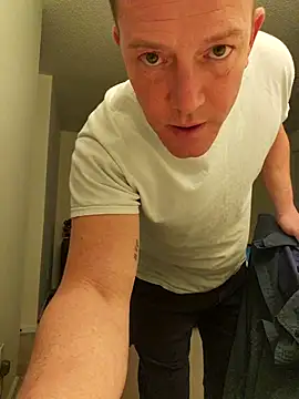 Bigtater1999 online show from 11-12-25, 12:11