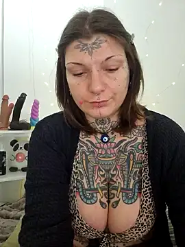 lizzardqueeen online show from 11-27-25, 02:41