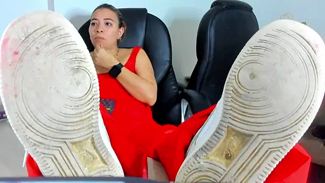 alma fenix online show from 04-10-26, 03:56