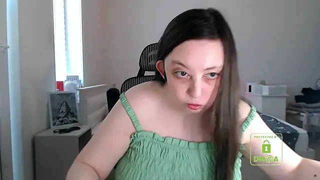 Snapshot of cute_and_hot chatting on 05-20-26, 02:45 cute and hot online show from 05-20-26, 02:45