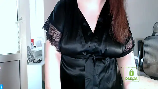 Snapshot of cute_and_hot chatting on 06-09-26, 03:12 cute and hot online show from 06-09-26, 03:12