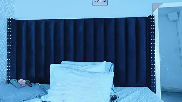 Snapshot of hotlatinateacher chatting on 03-11-26, 07:31 hotlatinateacher online show from 03-11-26, 07:31