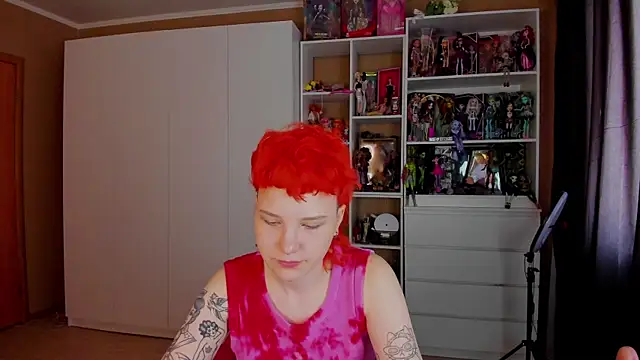School Love online show from 05-25-26, 07:14