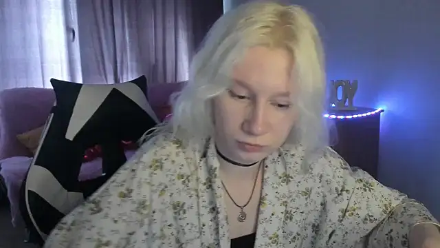 Snapshot of EnigmaSee chatting on 06-26-26, 02:16 EnigmaSee online show from 06-26-26, 02:16