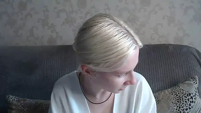 Snapshot of EnigmaSee chatting on 07-02-26, 08:53 EnigmaSee online show from 07-02-26, 08:53