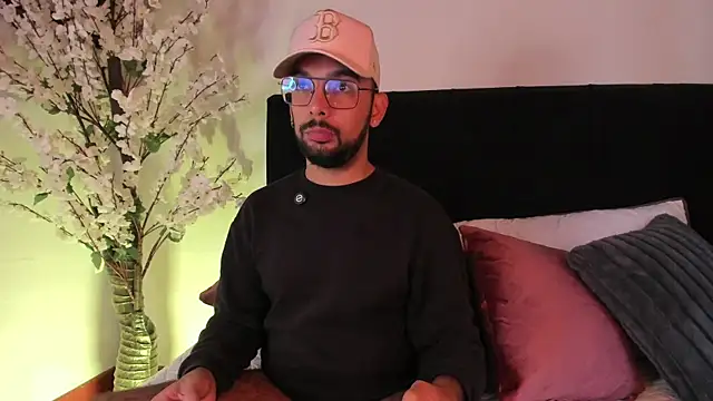 Snapshot of _PauloDaSilva_ chatting on 03-25-26, 12:11 PauloDaSilva online show from 03-25-26, 12:11