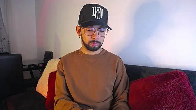 Snapshot of _PauloDaSilva_ chatting on 04-15-26, 02:46 PauloDaSilva online show from 04-15-26, 02:46