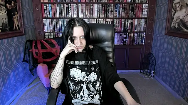 Snapshot of Medusa__Gorgona chatting on 06-25-26, 05:56 Medusa Gorgona online show from 06-25-26, 05:56