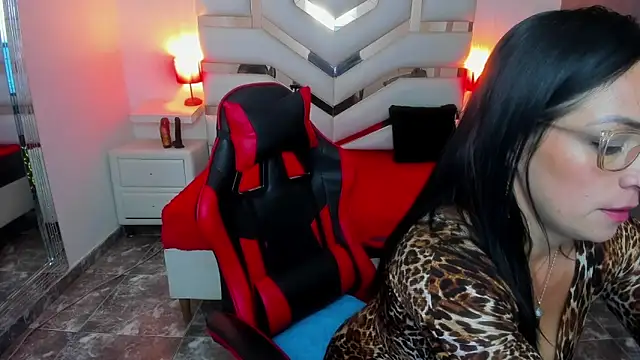 KateTompson  online show from 09-09-25, 12:48