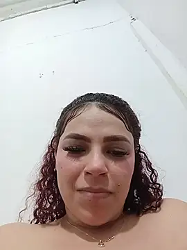 Snapshot of Mommy-Hot chatting on 04-22-26, 03:31 Mommy-Hot online show from 04-22-26, 03:31
