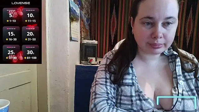 Snapshot of Cora_Maro chatting on 06-13-26, 12:52 Cora Maro online show from 06-13-26, 12:52