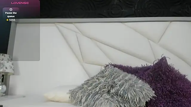 AbigailWilliams  online show from 12-04-25, 11:19