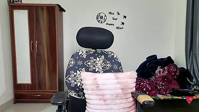 Hoty-Shivangi online show from 02-28-26, 10:55