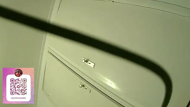 Snapshot of dutchesmee_x chatting on 04-08-26, 06:30 dutchesmee x online show from 04-08-26, 06:30