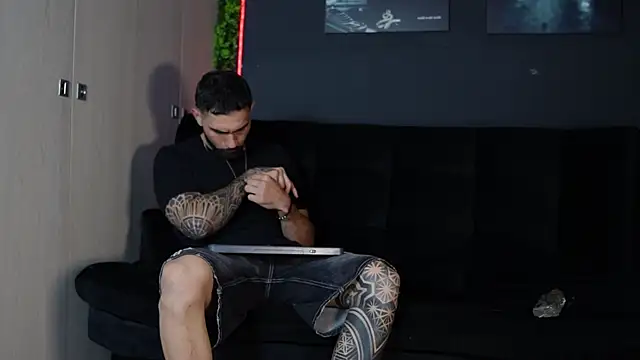 Austin bolt online show from 01-13-26, 03:01