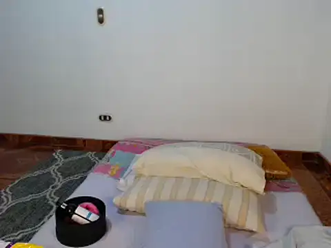 JulieeHabubu online show from 02-09-25, 01:00