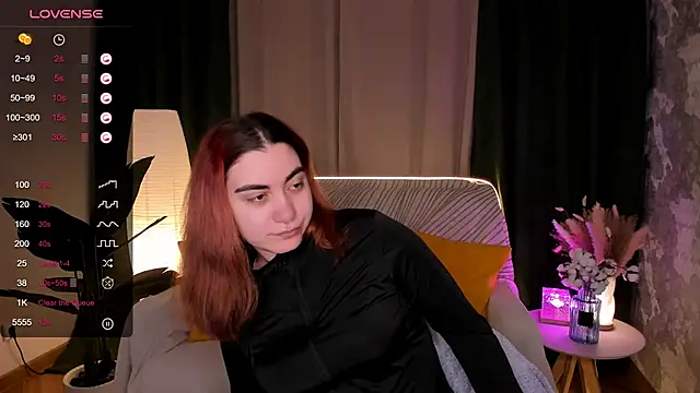 hannacheekss  online show from 03-04-26, 02:06