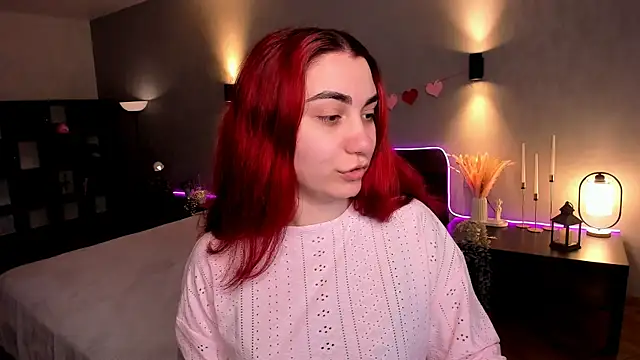 hannacheekss  online show from 06-15-26, 02:03
