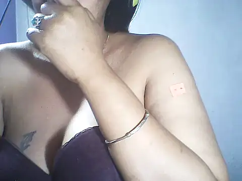 layanah12 online show from 07-08-26, 06:56