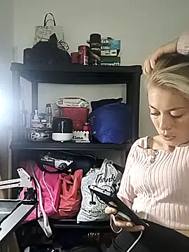 Tefannyy  online show from 03-17-26, 02:42