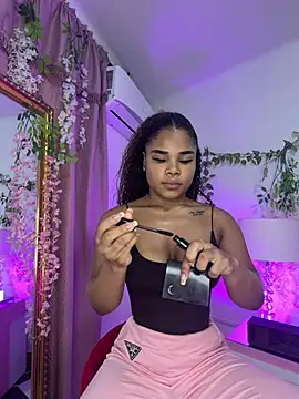 NahiaraReina online show from 07-10-26, 03:03