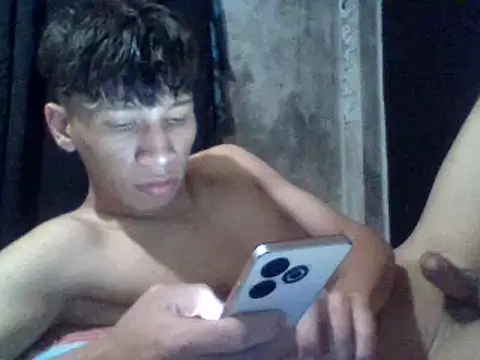 Snapshot of brihan-2004 chatting on 02-06-25, 03:37 brihan-2004 online show from 02-06-25, 03:37