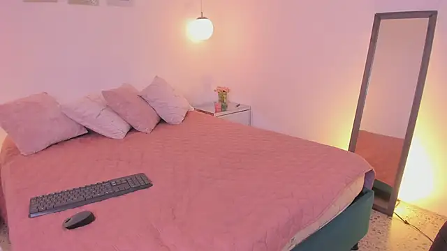 ibella7 online show from 03-28-26, 07:46