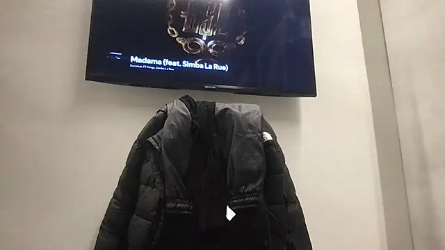 Snapshot of nekorori chatting on 02-20-25, 04:57 nekorori online show from 02-20-25, 04:57