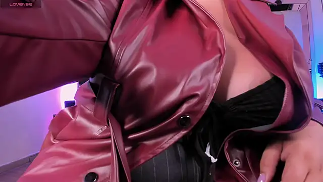 AmberiniHoffman online show from 03-30-26, 01:12