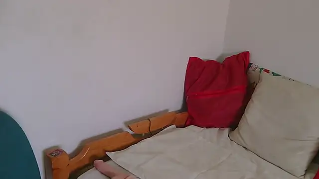 Miss oliviaa online show from 02-15-25, 08:33