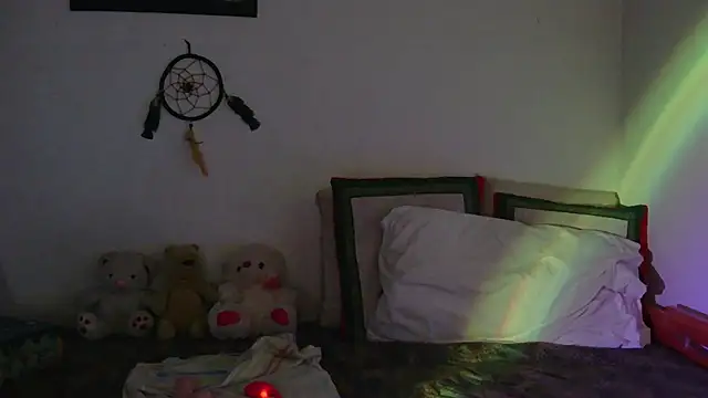 Miss oliviaa online show from 03-04-25, 10:49