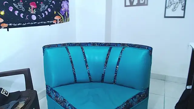 logannth online show from 04-10-26, 04:17