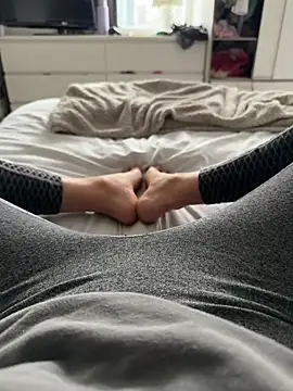 persiannqueen online show from 02-19-25, 09:39