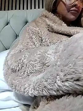 fofinhaa12 online show from 11-07-25, 02:39