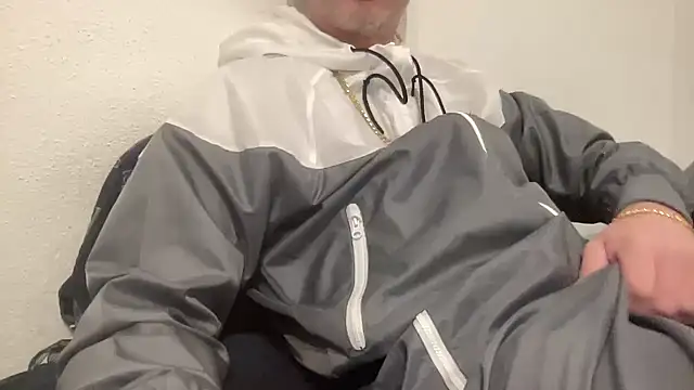 Snapshot of Nikeproll chatting on 01-10-26, 11:01 Nikeproll online show from 01-10-26, 11:01