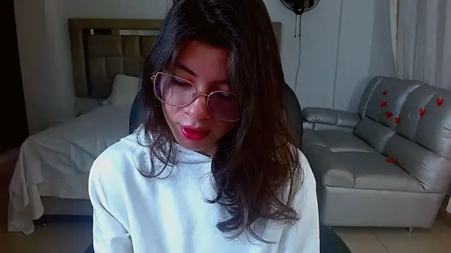 zoecruzz online show from 03-24-26, 02:00